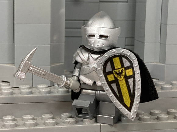 Teutonic Knight w/Bascinet & Kite Shield (In Metallic Sliver)