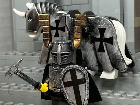 Heavy Cavalry Teutonic Crusader w/NEW Custom Barding & Trusty Steed! (In Oxidized Iron)