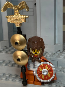 Roman Standard Bearer w/custom v2 Eagle & NEW Round Shield! (In Metallic Gold & Silver))