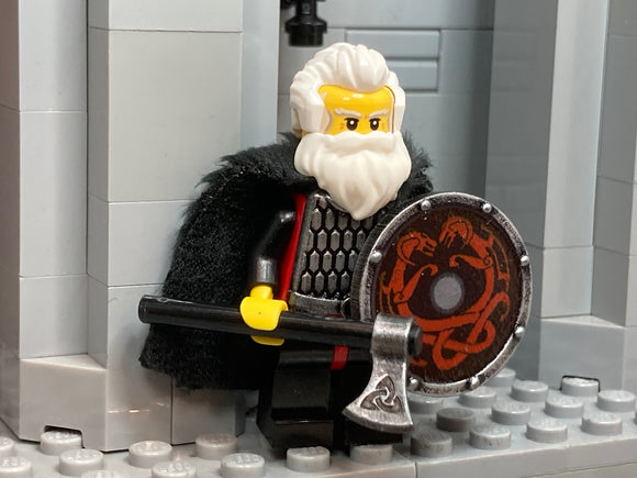 Jarl (Viking Chieftain) w/Axe, Armor & Round Shield! (Metallic Silver)
